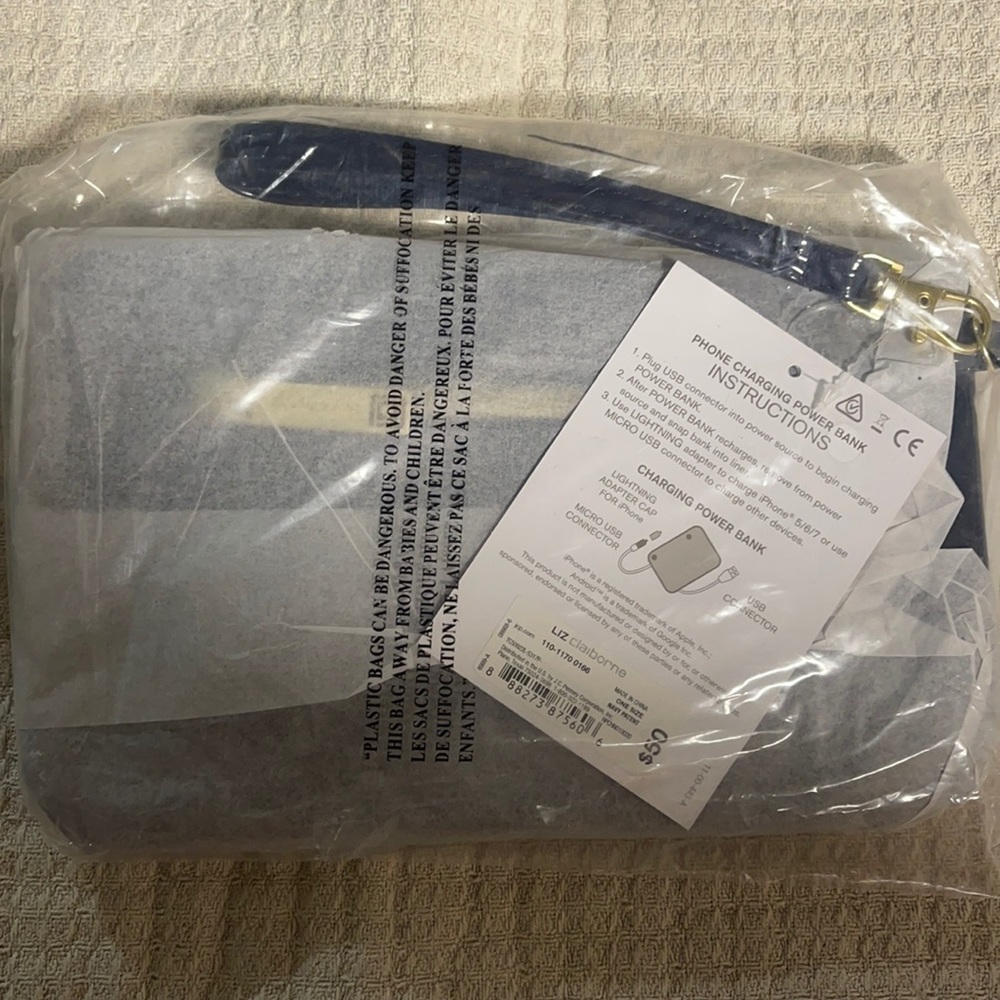 Liz Claiborne Phone Charging Wallet - Navy Patent